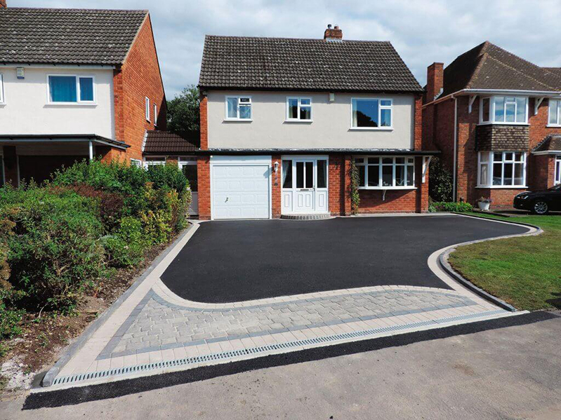 How to Make a Tarmac Driveway More Attractive How to Make a Tarmac Driveway More Attractive